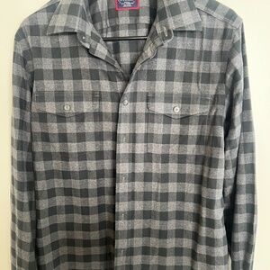 Untuckit flannel